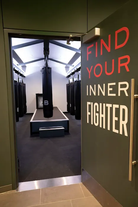 BoxUnion Robertson Picture 5