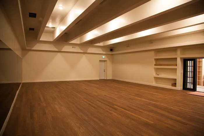 Urban 728 Yoga - Hot Yoga Picture 7