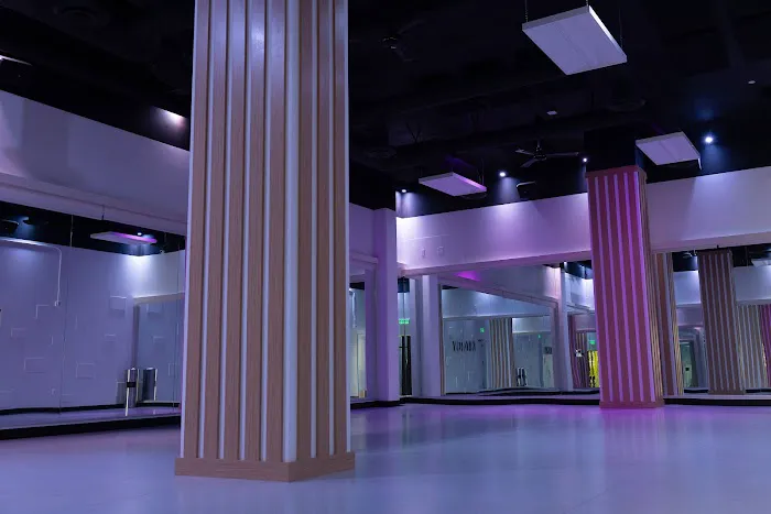 KINRGY Studios WeHo Picture 5