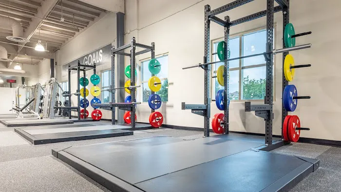 24 Hour Fitness Picture 8