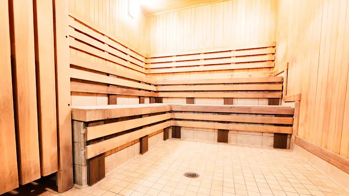 24 Hour Fitness Picture 6