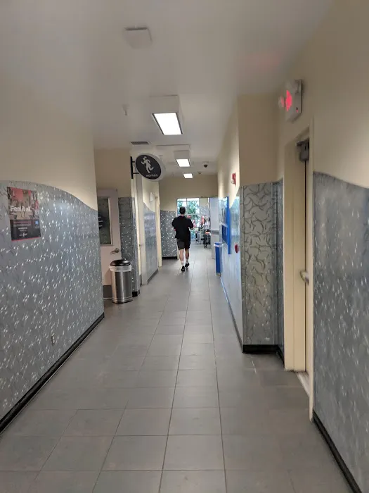 24 Hour Fitness Picture 9