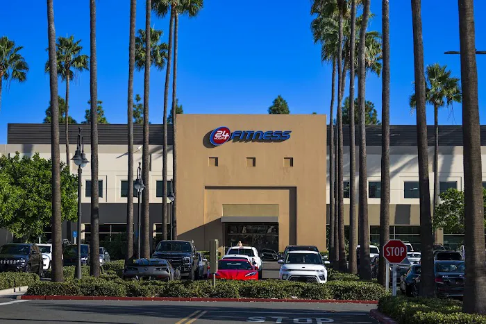 24 Hour Fitness Picture 4