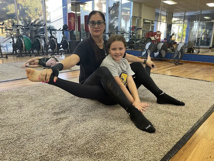 Kid's Rhythmic Gymnastics , stretching for kids Picture 3