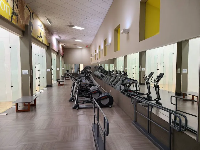 LA Fitness Picture 4