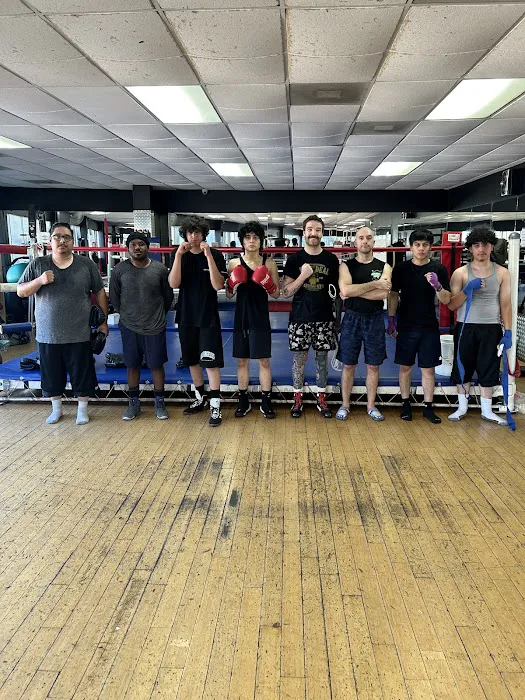 Boxing on the Boulevard Picture 5