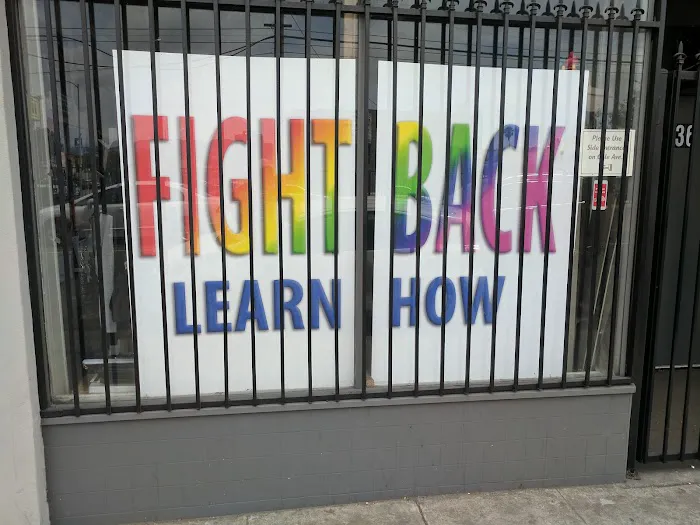 Boxing on the Boulevard Picture 6