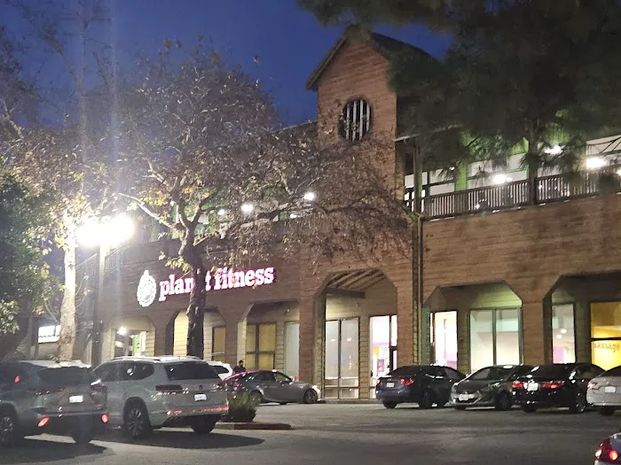 Planet Fitness Picture 8