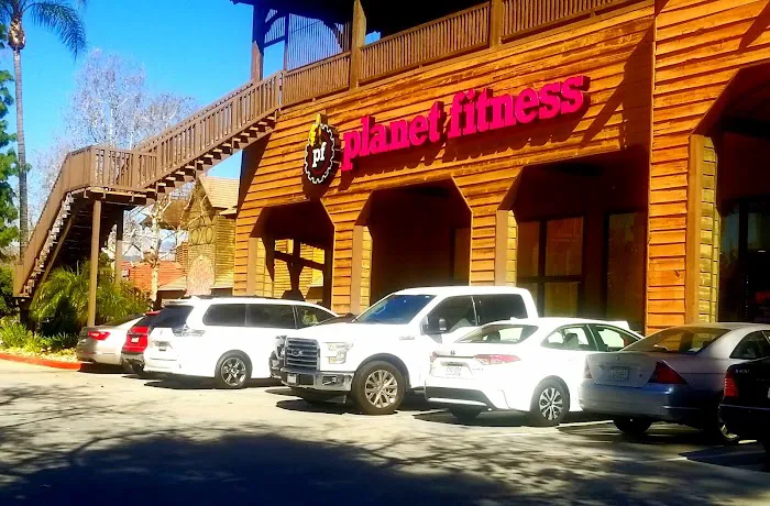 Planet Fitness Picture 9