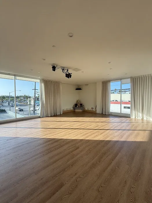 CEREMNY a multidimensional wellness space Picture 2