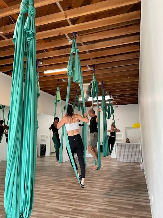 AIR Aerial Fitness Picture 10