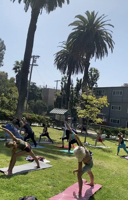 Runyon Canyon Yoga Picture 7