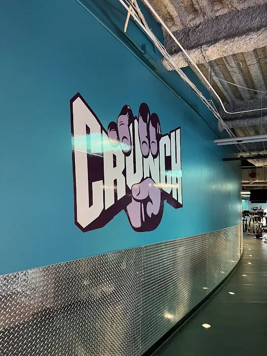 Crunch Fitness - West Hollywood Picture 2