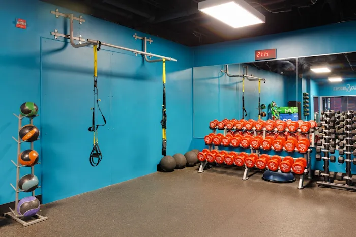 Crunch Fitness - West Hollywood Picture 4