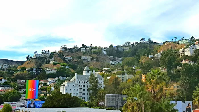 Crunch Fitness - West Hollywood Picture 1