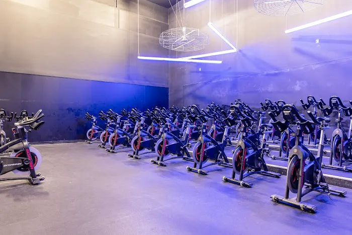 24 Hour Fitness Picture 7