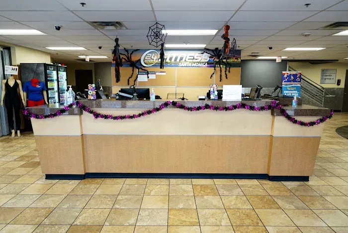 24 Hour Fitness Picture 2