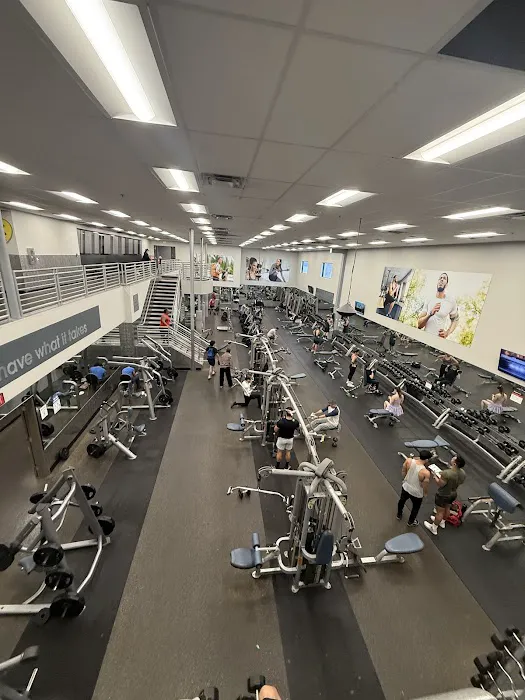 24 Hour Fitness Picture 10