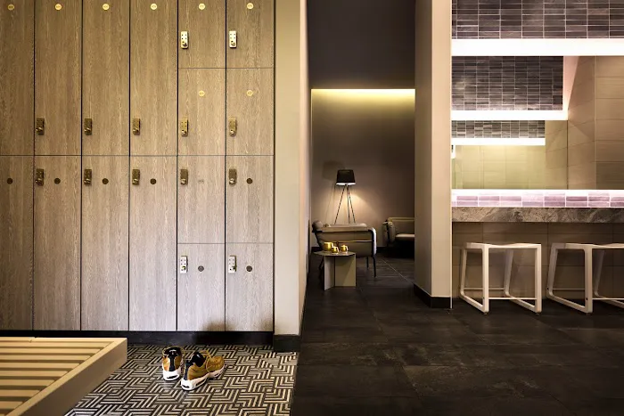 Equinox Century City Picture 4