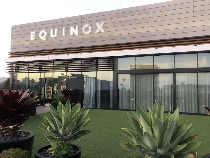 Equinox Century City Picture 9
