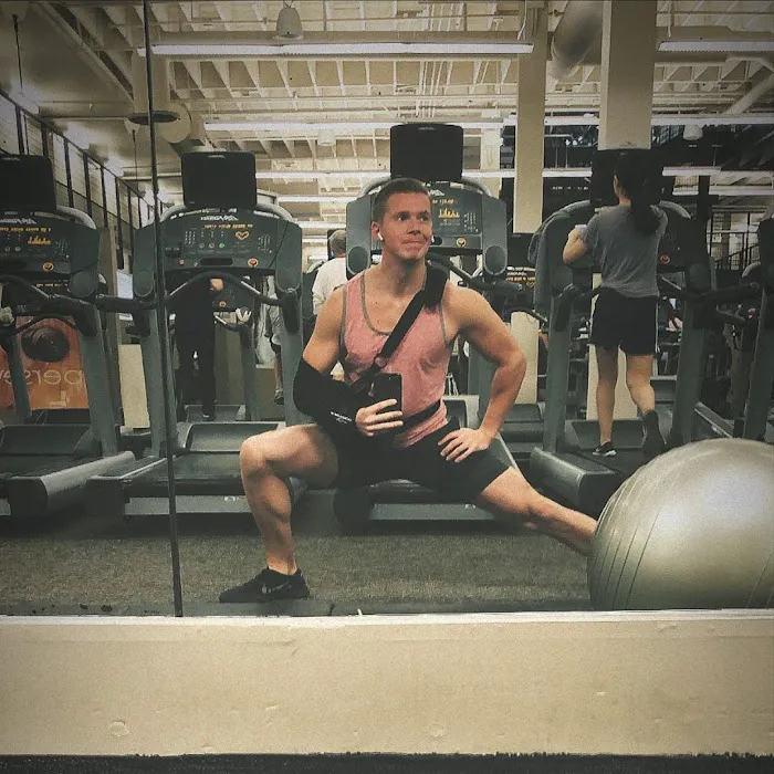 LA Fitness Picture 7