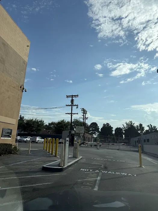 LA Fitness Picture 1