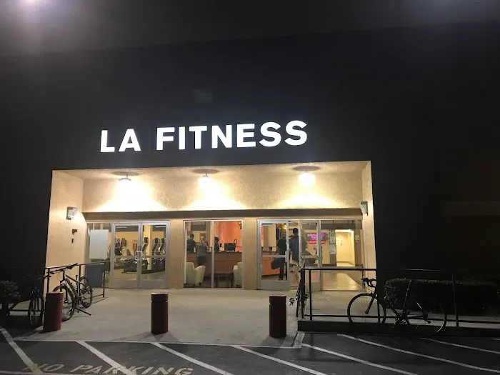 LA Fitness Picture 6