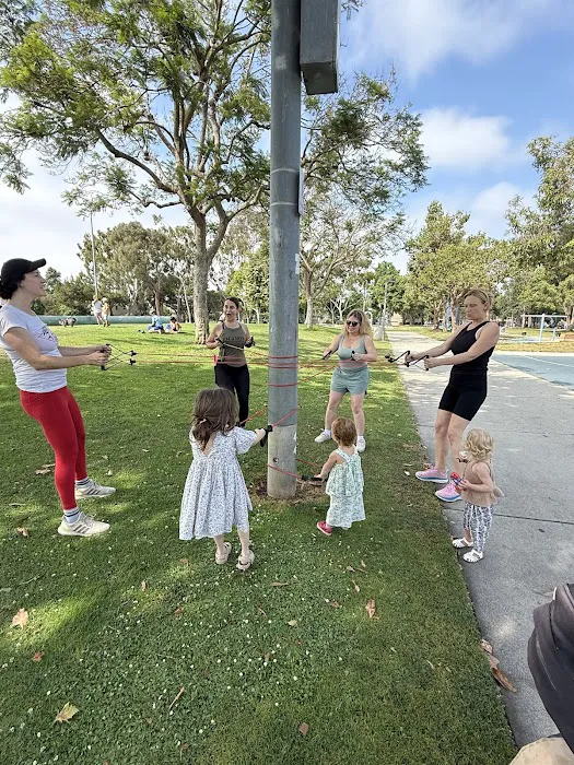 FIT4MOM Santa Monica Picture 4