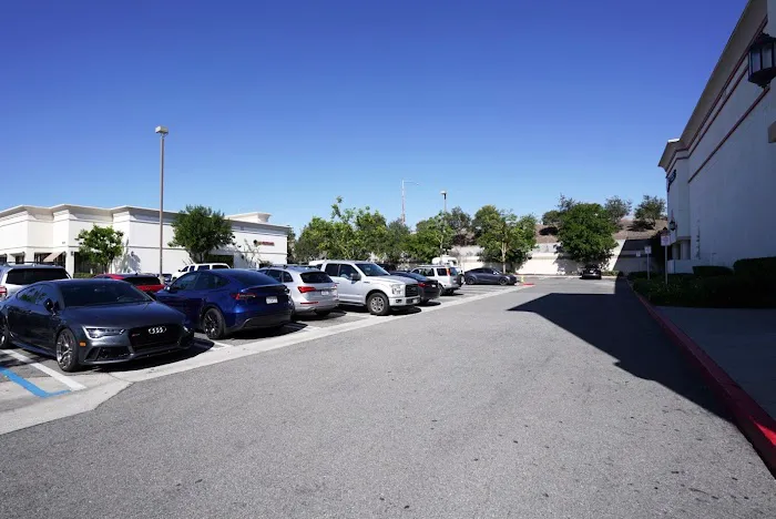 24 Hour Fitness Picture 8