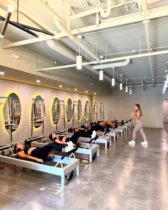 Hot Pilates Reformer Picture 2