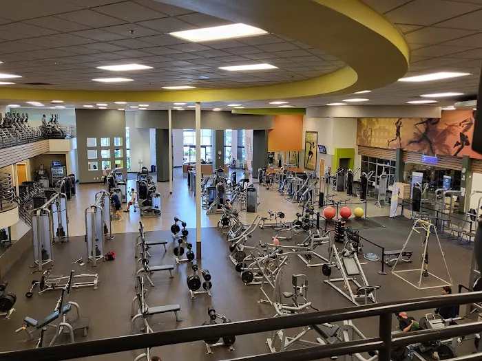 LA Fitness Picture 7