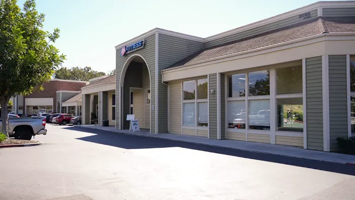 24 Hour Fitness Picture 8