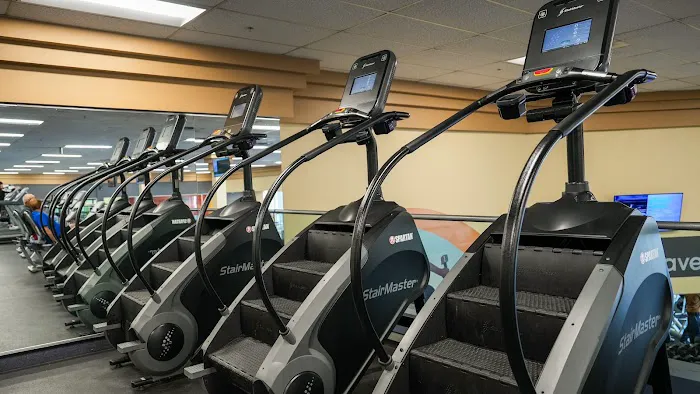 24 Hour Fitness Picture 5