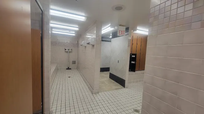 24 Hour Fitness Picture 3