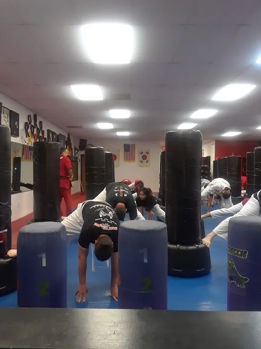 Red Zone Kickboxing Picture 1