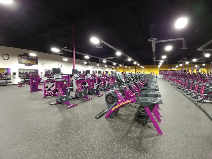 Planet Fitness Picture 10