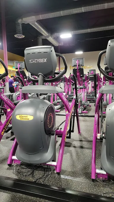 Planet Fitness Picture 8