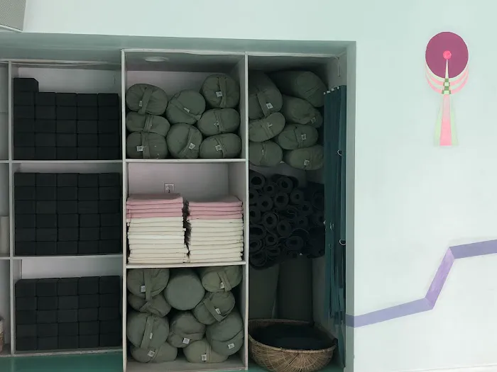 Love Yoga Venice Picture 7