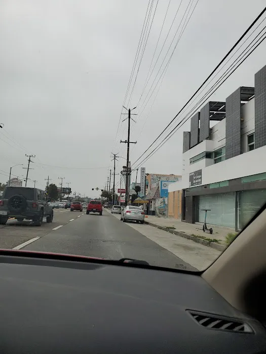 Venice Barbell Club - Olympic Weightlifting Gym Picture 5
