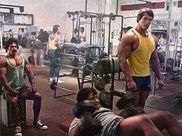 Historic old gold's gym Venice Picture 4