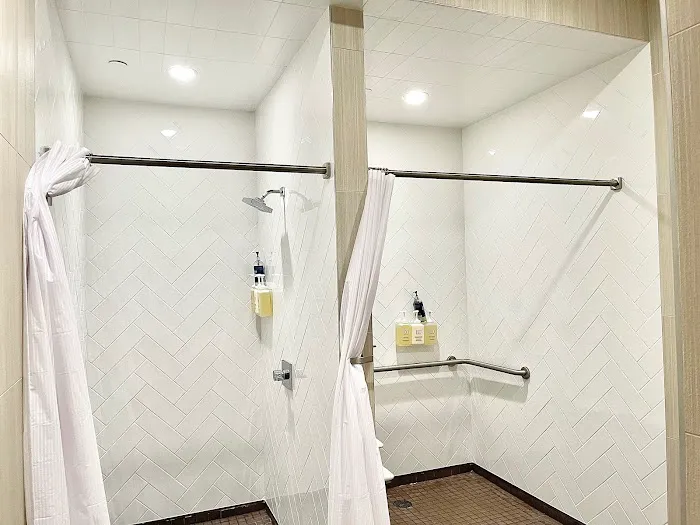 Hot 8 Yoga Picture 5