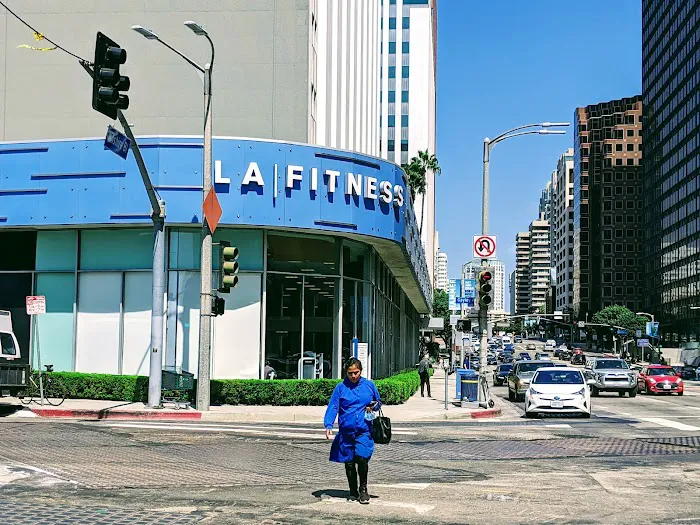 LA Fitness Picture 4