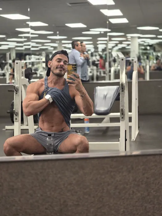 LA Fitness Picture 8