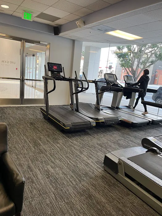 LIFE GYM BRENTWOOD Picture 3