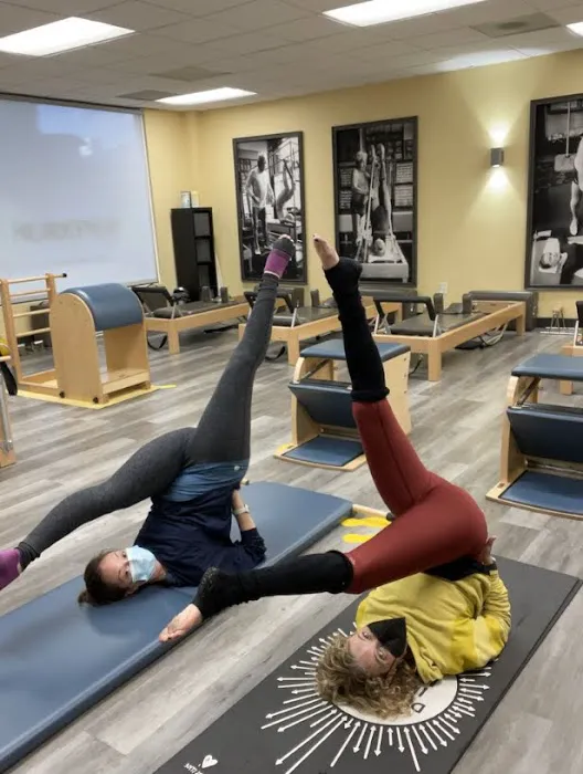 2 Pilates Chicks Picture 9