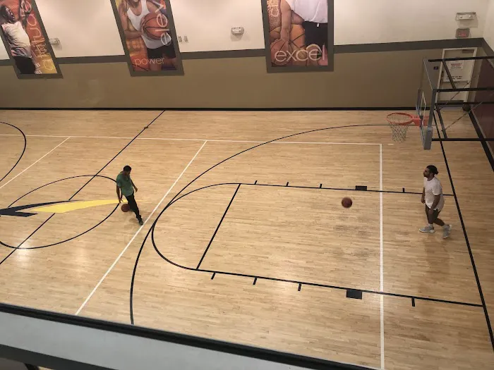 LA Fitness Picture 8