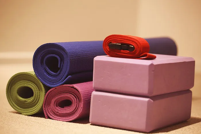 Light on Yoga an Iyengar Yoga Center Picture 2