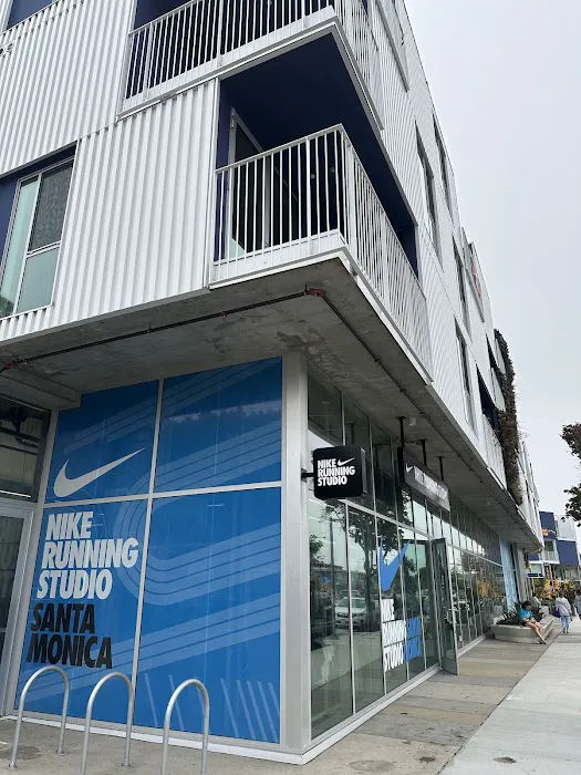Nike Running Studio - Santa Monica Picture 5