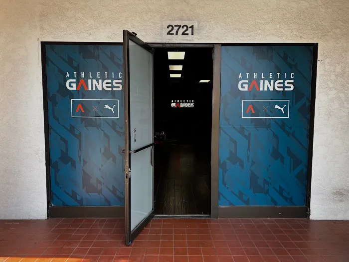 Athletic Gaines Picture 3