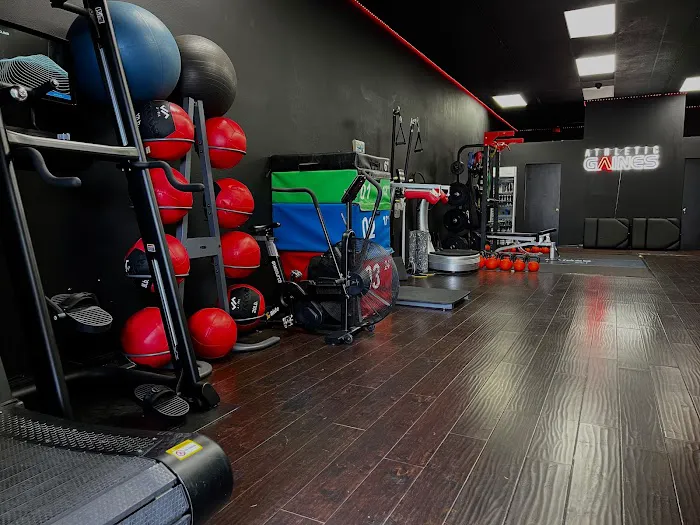 Athletic Gaines Picture 1